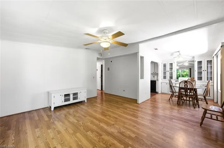 621 Charlemagne Blvd, Naples, Florida 34112
