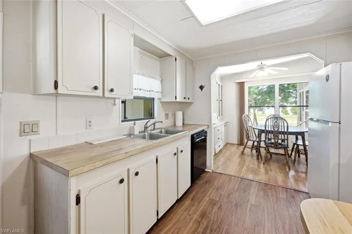 621 Charlemagne Blvd, Naples, Florida 34112