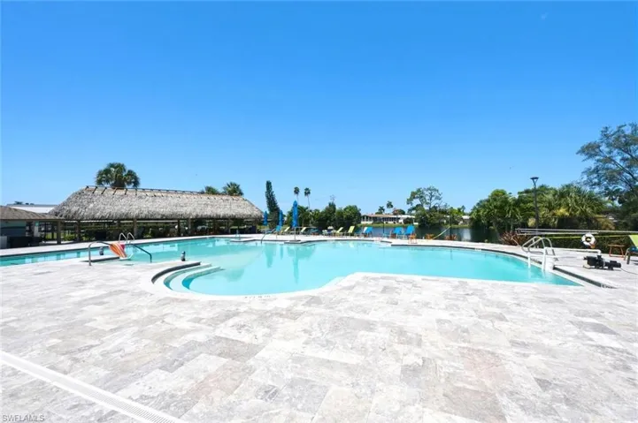 621 Charlemagne Blvd, Naples, Florida 34112