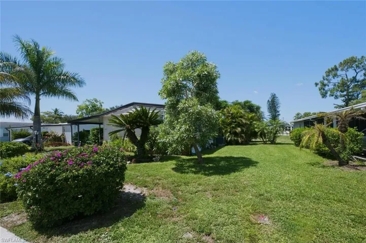 621 Charlemagne Blvd, Naples, Florida 34112