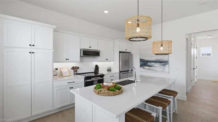 Island Kitchen - Virtually Edited