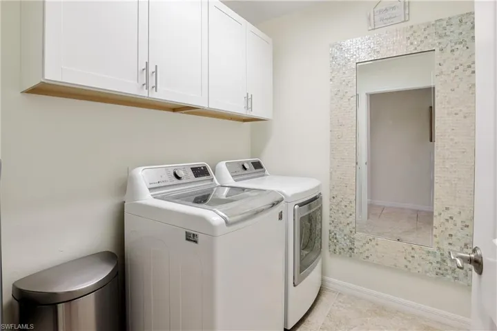 15145 Palmer Lake Cir 103, Naples, Florida 34109