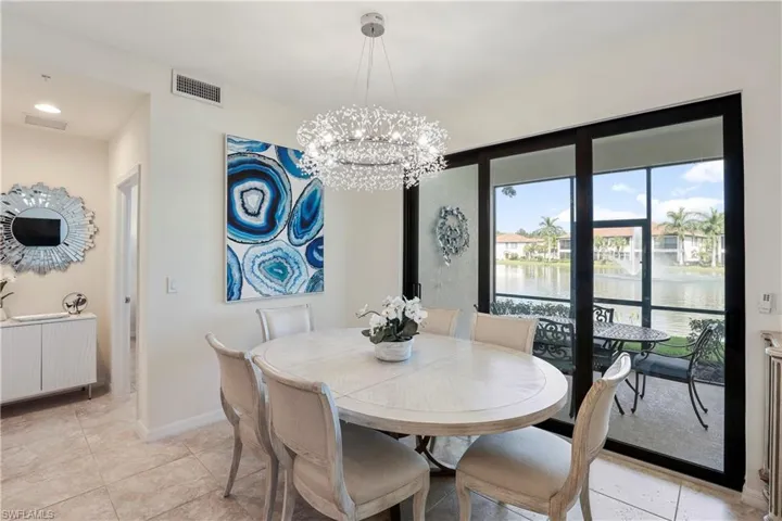 15145 Palmer Lake Cir 103, Naples, Florida 34109