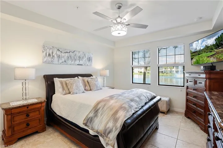 15145 Palmer Lake Cir 103, Naples, Florida 34109