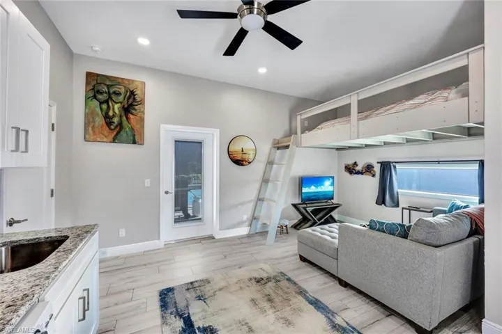 With it's own entry, it's perfect for teenagers, college student, in-law suite or office!