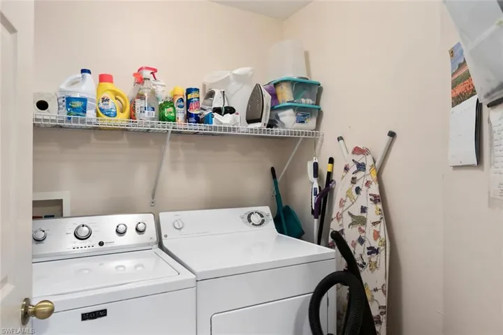 519 Roma Ct 306, Naples, Florida 34110