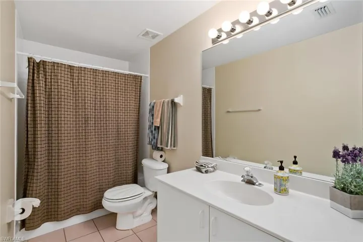 519 Roma Ct 306, Naples, Florida 34110
