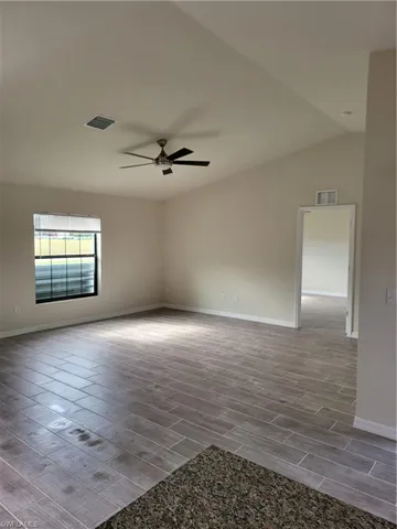1714 Ne 10th Ln, Cape Coral, Florida 33909