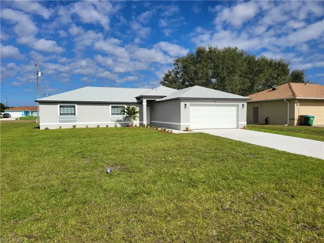 1714 Ne 10th Ln, Cape Coral, Florida 33909