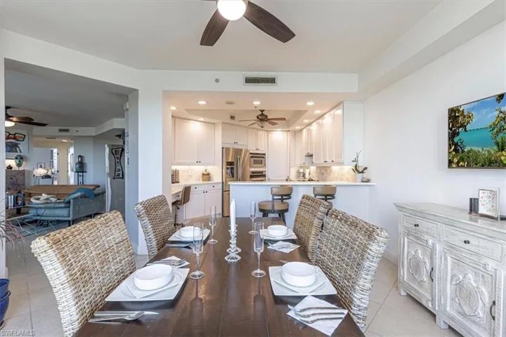 Eat in Kitchen space