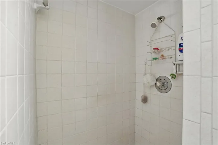 1303 SE 33rd  TER, Cape Coral, FL 33904