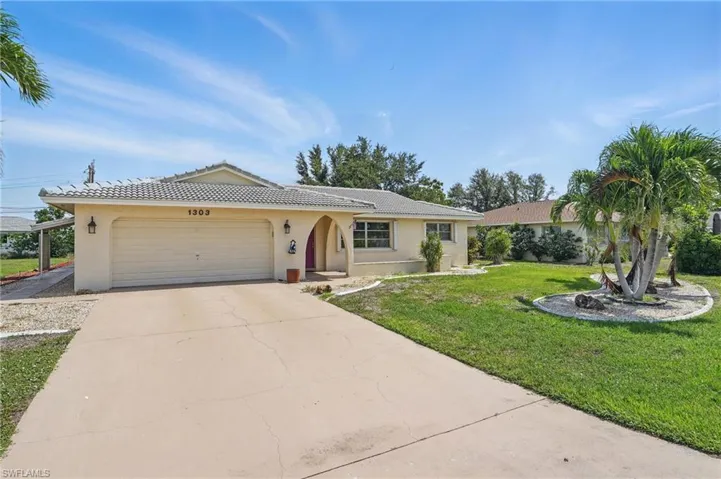 1303 SE 33rd  TER, Cape Coral, FL 33904