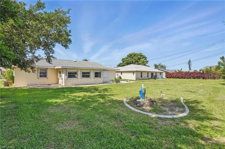 1303 SE 33rd  TER, Cape Coral, FL 33904