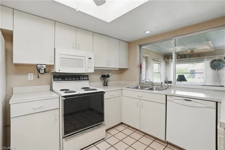 1303 SE 33rd  TER, Cape Coral, FL 33904