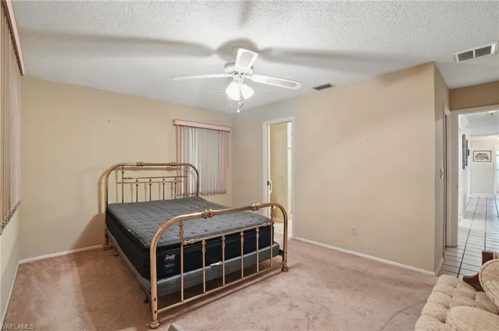 1303 SE 33rd  TER, Cape Coral, FL 33904