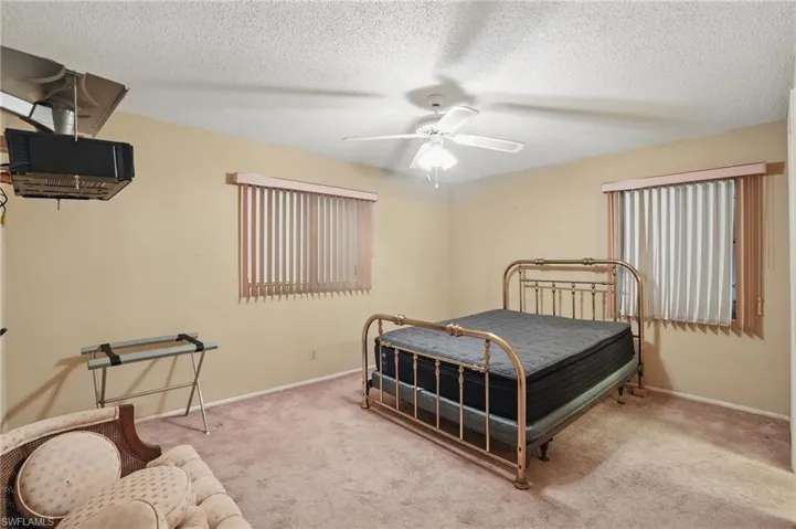 1303 SE 33rd  TER, Cape Coral, FL 33904