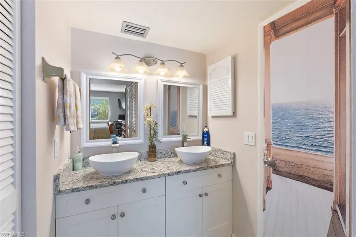 240  Palm  DR, Naples, FL 34112