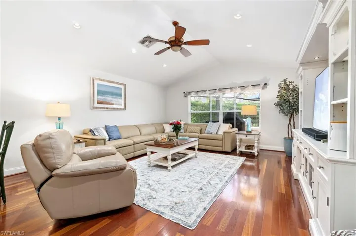 7021  Appleby  DR, Naples, FL 34104