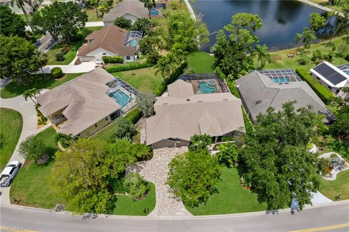 7021  Appleby  DR, Naples, FL 34104