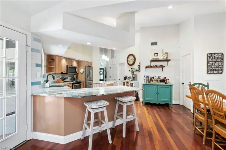7021  Appleby  DR, Naples, FL 34104