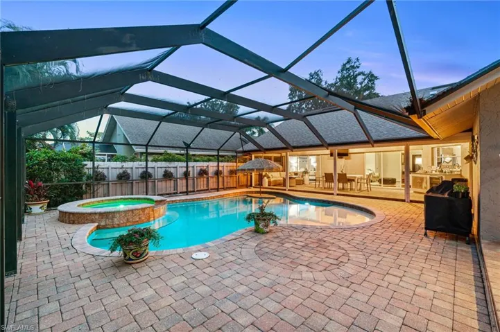 7021  Appleby  DR, Naples, FL 34104