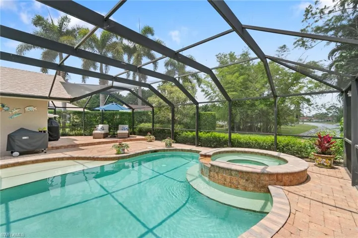 7021  Appleby  DR, Naples, FL 34104