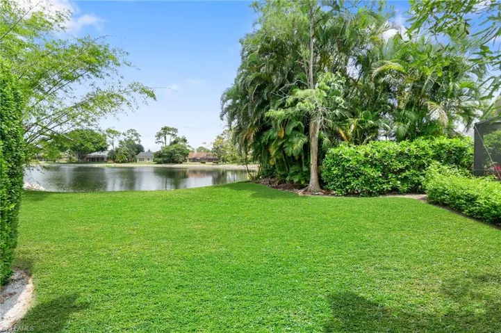 7021  Appleby  DR, Naples, FL 34104