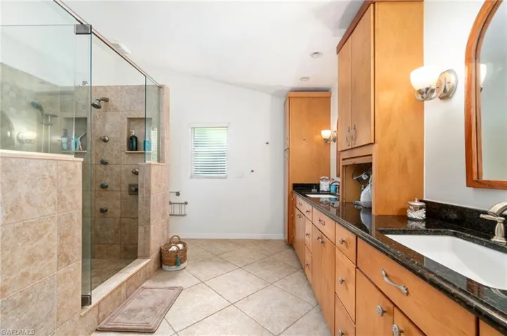 7021  Appleby  DR, Naples, FL 34104
