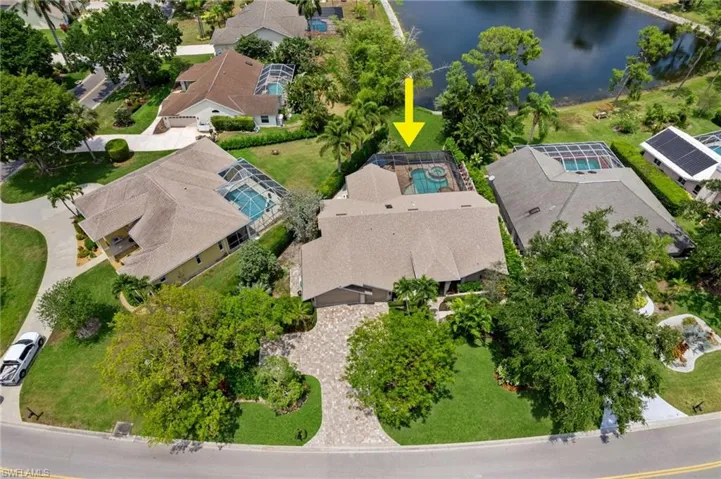 7021  Appleby  DR, Naples, FL 34104