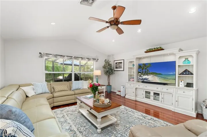 7021  Appleby  DR, Naples, FL 34104