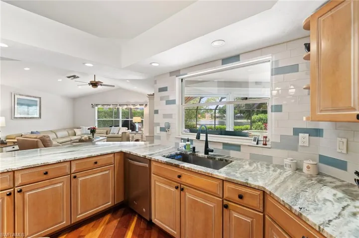 7021  Appleby  DR, Naples, FL 34104