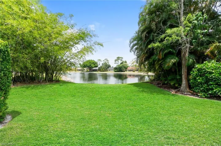 7021  Appleby  DR, Naples, FL 34104