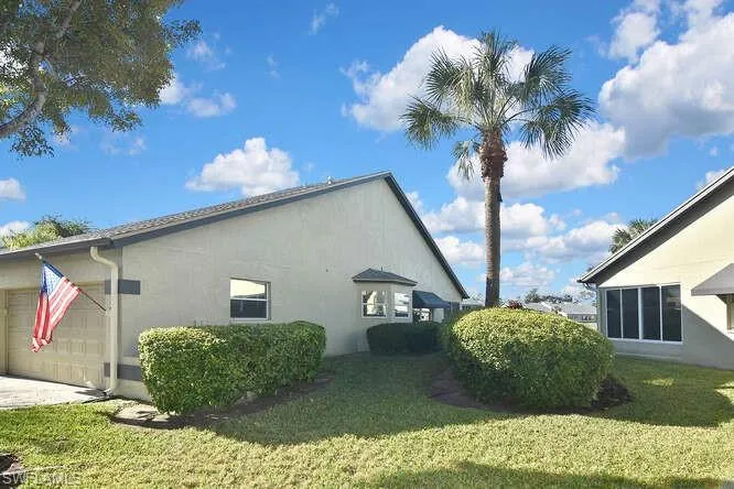 2301 Mcgregor Park Cir, Fort Myers, Florida 33908