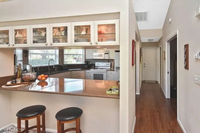 2301 Mcgregor Park Cir, Fort Myers, Florida 33908