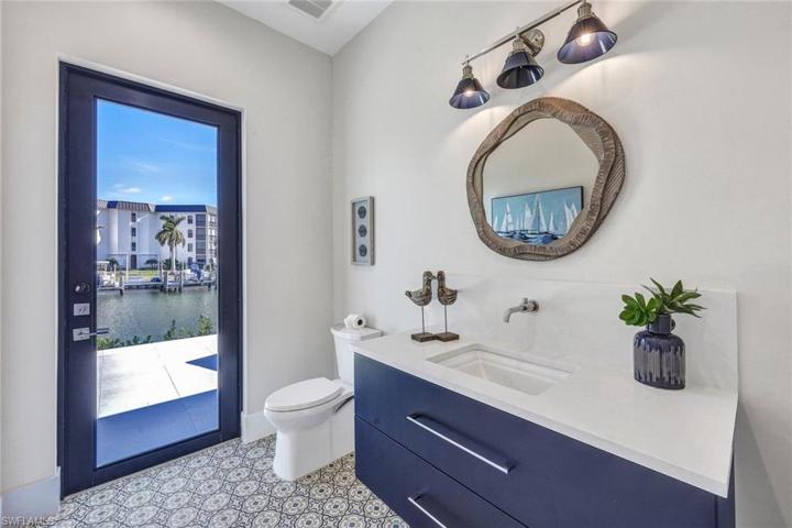 Guest/Pool Bath
