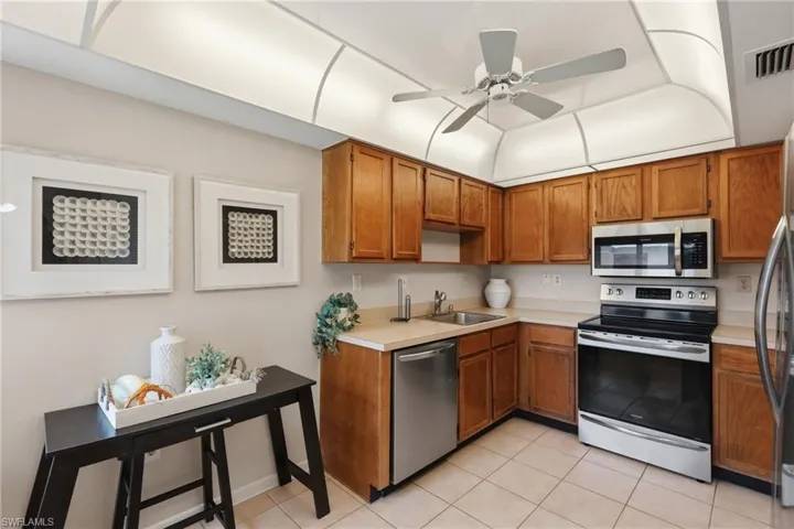 1526 Mainsail Dr 3, Naples, Florida 34114