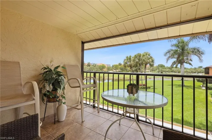 1526 Mainsail Dr 3, Naples, Florida 34114