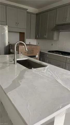 Beautiful quartz countertops throughout kitchen