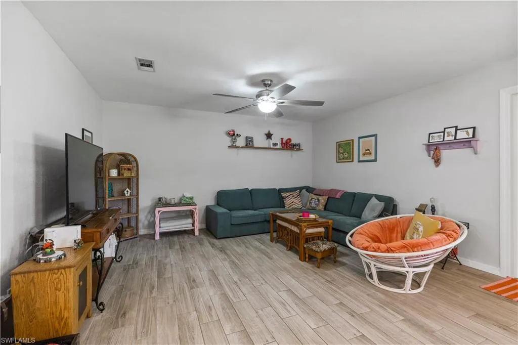 9948 Almetta AVE, Fort Myers, FL 33919,225063501
