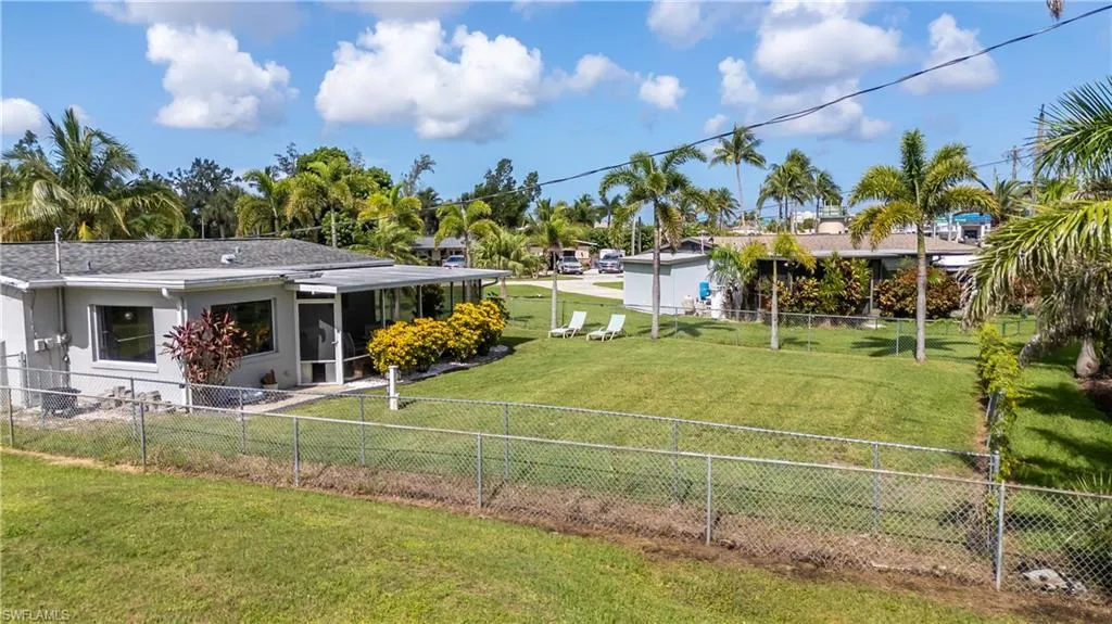 9948 Almetta AVE, Fort Myers, FL 33919,225063501