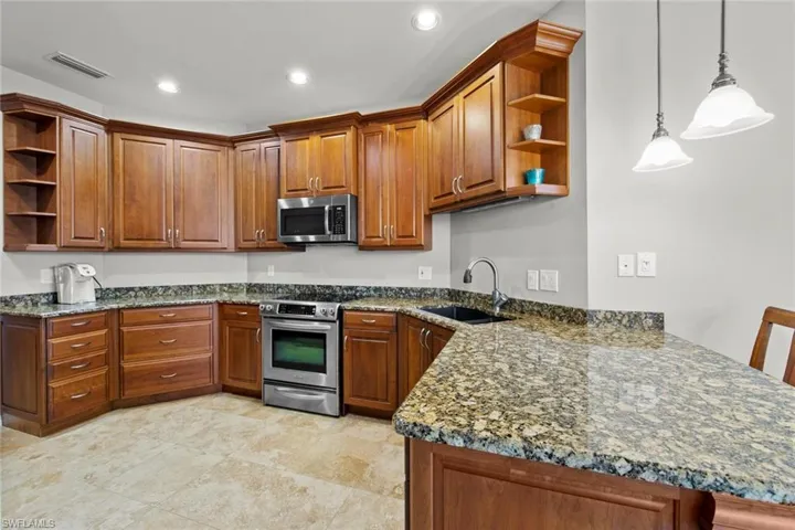 Breakfast bar on right