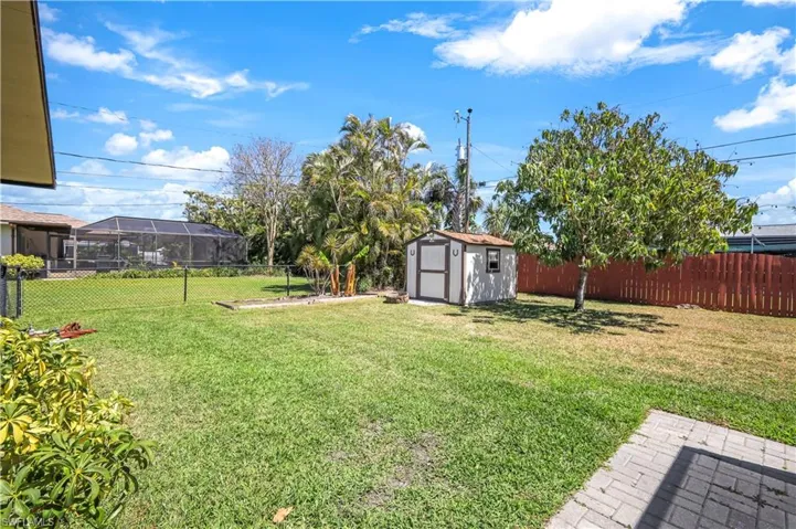3741 SE 4th  AVE, Cape Coral, FL 33904