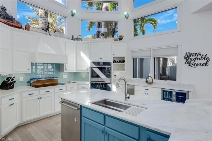 831 Caxambas Dr, Marco Island, Florida 34145