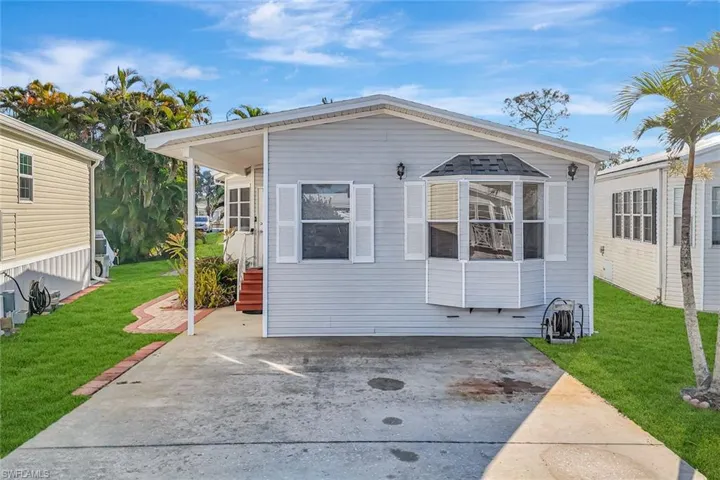10827  Little Heron  CIR, Estero, FL 33928