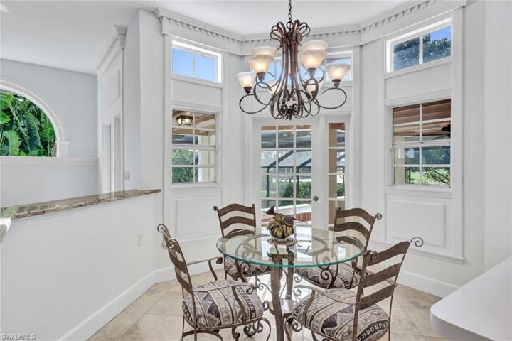 Morning Breakfast Room with Door to Lanai