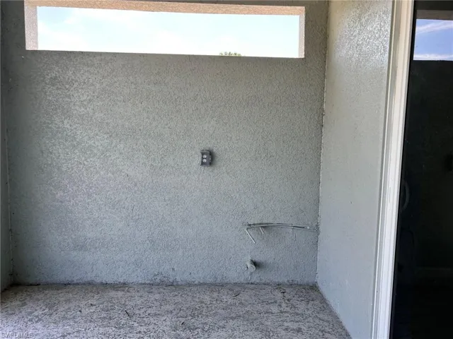 2500 33rd St Sw, Lehigh Acres, Florida 33976