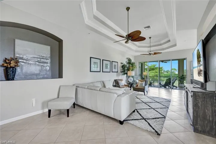 8723 Coastline Ct 202, Naples, Florida 34120