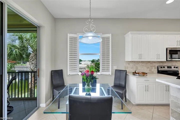 8723 Coastline Ct 202, Naples, Florida 34120