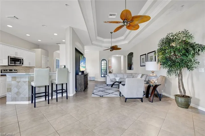 8723 Coastline Ct 202, Naples, Florida 34120