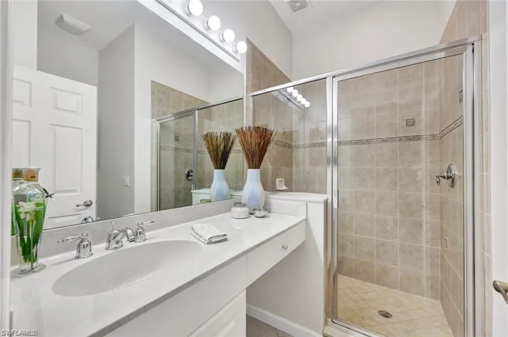 8723 Coastline Ct 202, Naples, Florida 34120